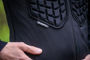 G-Form Protektoren und Handschuhe im Test
