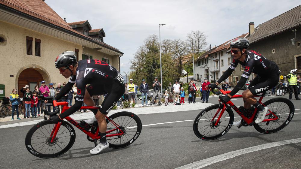 Tudor-Racer mit dem GameChanger in Action bei der Tour de Romandie.