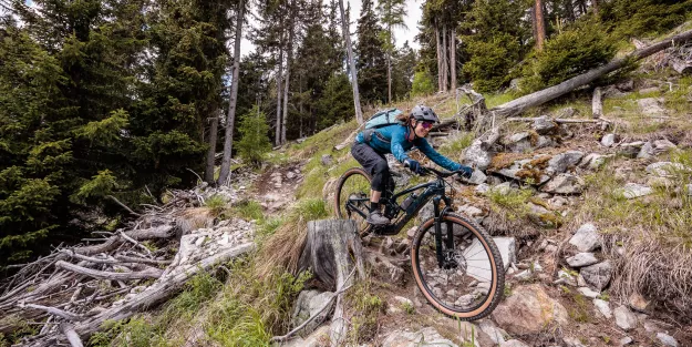 Jetzt auch aus Alu: Trek Fuel EX-e 8 XT im Test