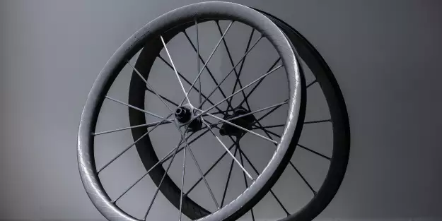 Syncros Capital SL Laufräder + Schwalbe Pro One Aero Reifen