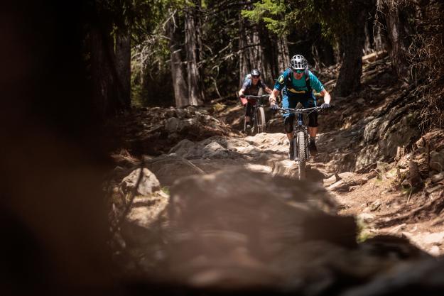Endura MT500 Burner Lite und Singletrack