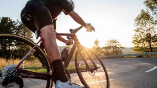 MERIDA SCULTURA ENDURANCE 6000Langzeittest des sportlichen Endurance-Rennrads auf Anyroad- und Gravel-Abwegen. Plus: Road/Granfondo/Gravel "One-For-All" Kaufberatung.