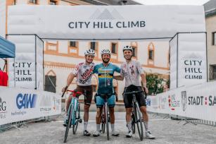 Federspiel bleibt City Hill Climb-König