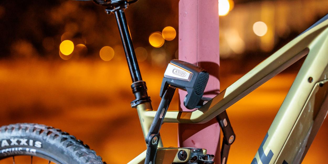 ABUS Fahrradschloss Gewinnspiel bis 12. Nov 2023 ABUS Fahrradschloss Gewinnspiel bis 12. Nov 2023