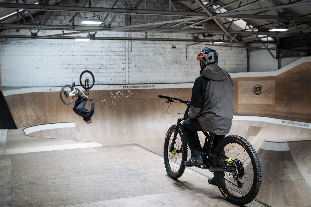 Video: Game of Bike