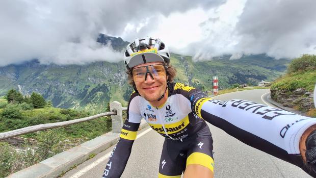 Angesichts der Wetterprognose hat sich Christoph Strassers Zielsetzung von "sub 48h" auf "will unter die Top 3" geändert.