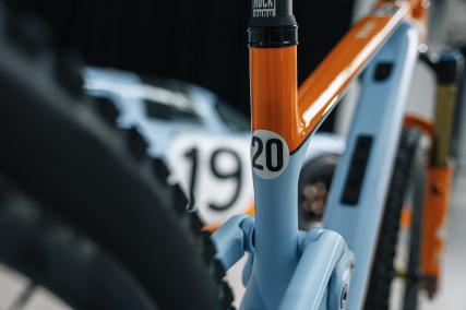 Mondraker Neat Unlimited Gulf Edition