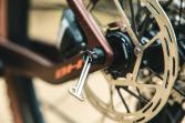 der 12-mm Thru-Axle sind in den Achskörper integriert.