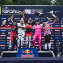Höll erneut Gesamtweltcup-Siegerin