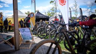 Mr. EIT Bike Days 2024Den einen war's ein Fest, den anderen eine Erweckung - und allen sicht- und spürbarer Spaß. Eindrücke in Wort und Bild vom ersten Bike-Festival des Content Creators Mr. EIT in Wiener Neustadt, Niederösterreich.