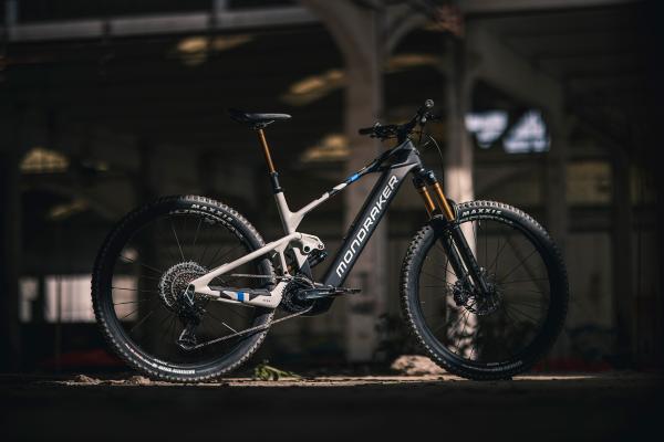 Das neue Mondraker Crafty Carbon 2025