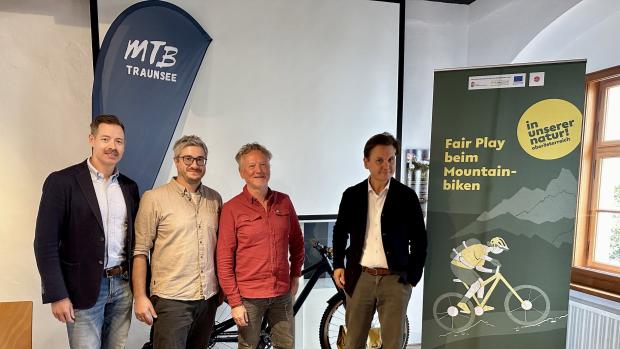 v.l.n.r.: Thorsten Schmitz (VSSÖ), Michael Vielhaber (MTB Traunsee), Harald Maier (Austrian Mountainbike Institute), Andreas Winkelhofer (OÖ Tourismus)