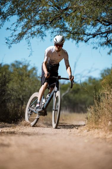 Mondraker Arid Carbon 2025