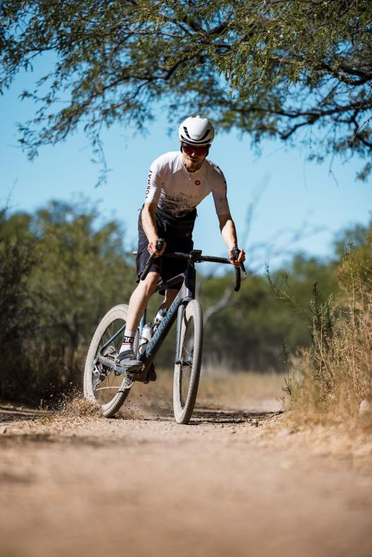 Mondraker Arid Carbon 2025