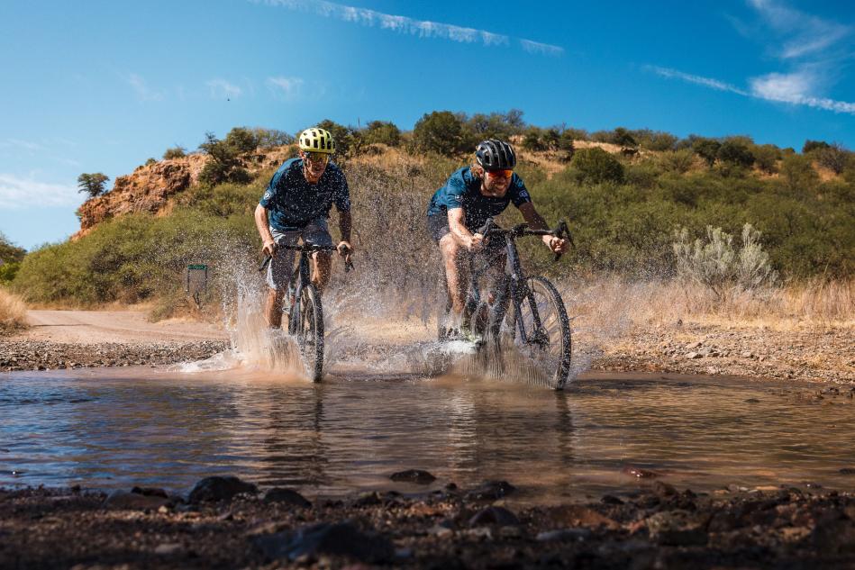 Mondraker Arid Carbon 2025