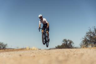 Mondraker Arid Carbon 2025