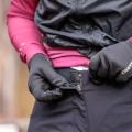 … Druckknopf- plus RV-Verschluss sowie