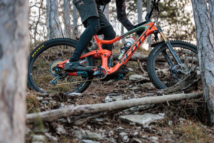 Tatze Contact DH und Contact Combi im Test