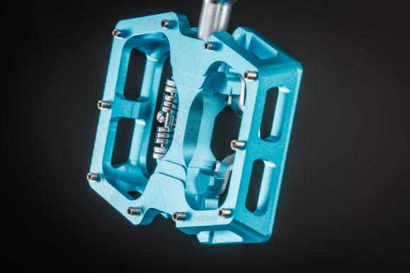 Tatze Contact DH und Contact Combi im Test