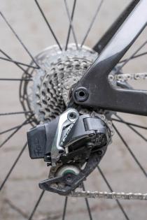 Klassisches Setup an meinem Scott Foil: Standard-Käfig und 10-33er Kassette