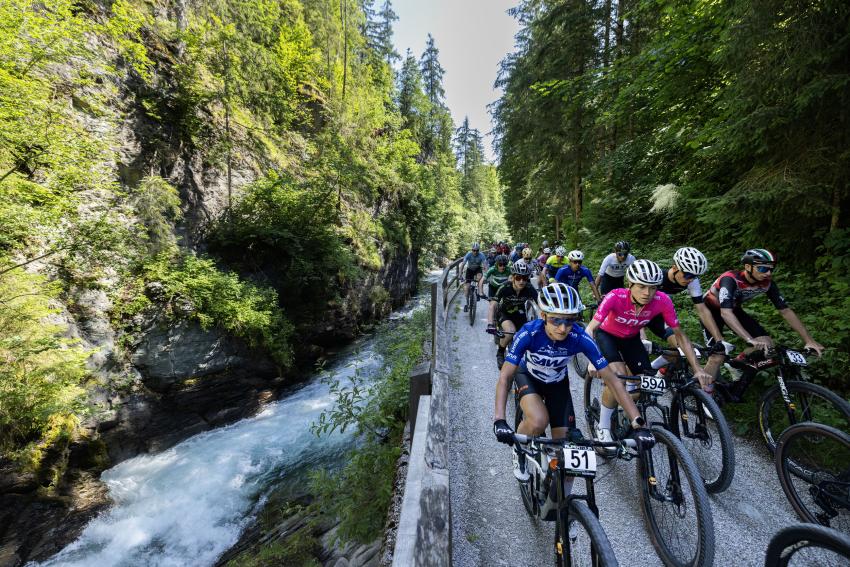 Pernsteiner und Morath gewinnen Alpentour 2025