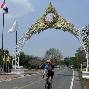 Zwischen Tempeln, Palmen & Affen: Rennradfahren in Thailand