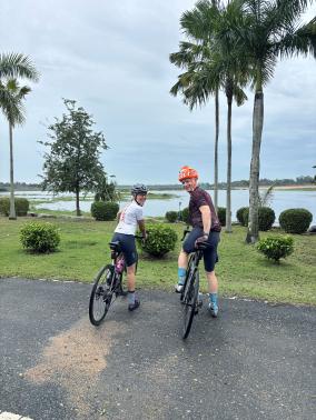 Zwischen Tempeln, Palmen & Affen: Rennradfahren in Thailand