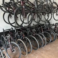Zwischen Tempeln, Palmen & Affen: Rennradfahren in Thailand