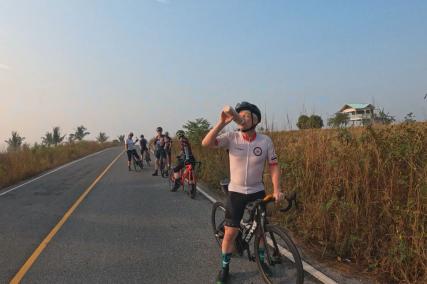 Zwischen Tempeln, Palmen & Affen: Rennradfahren in Thailand