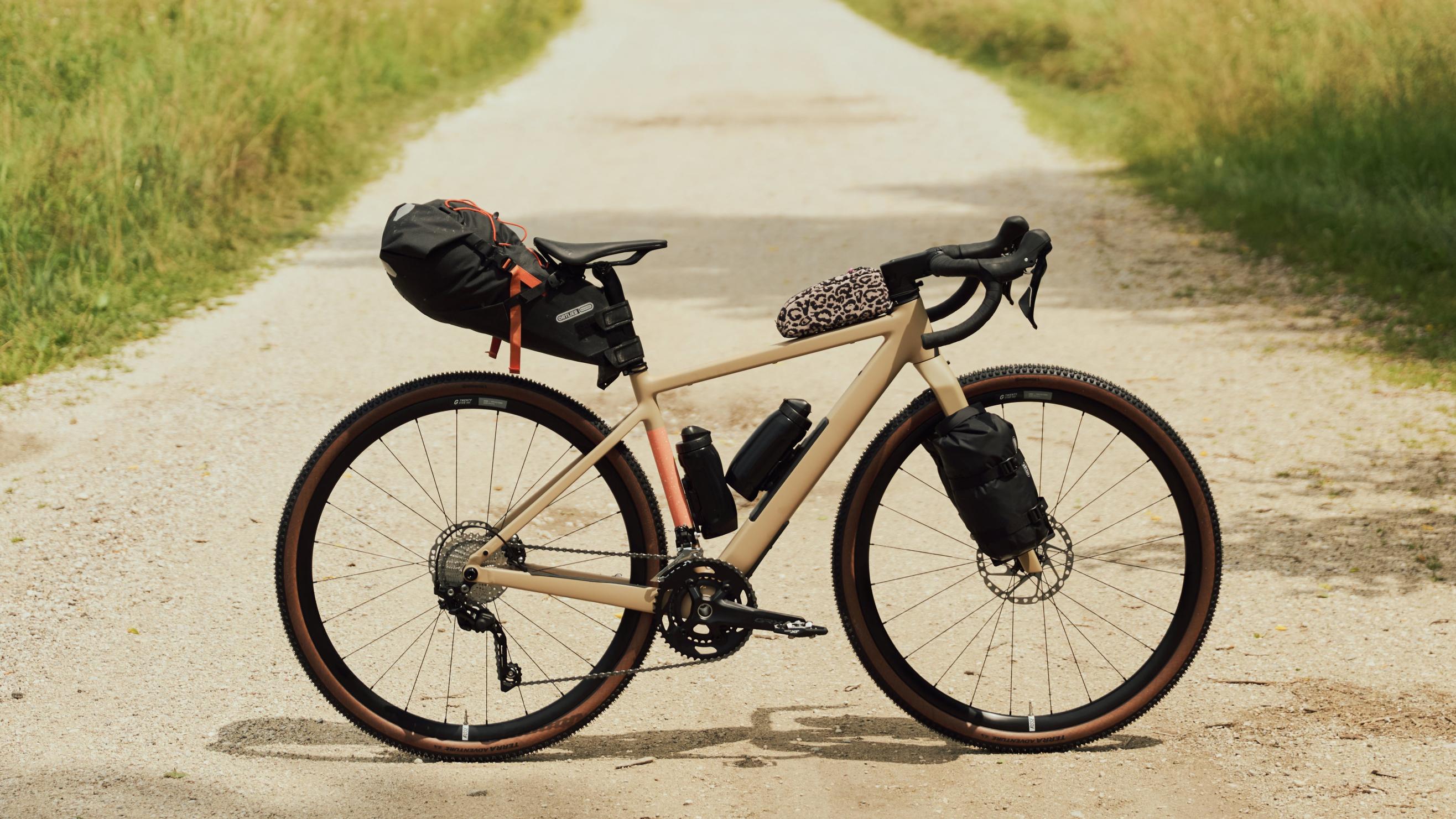 Rose Backroad CF Gravelbike 2026