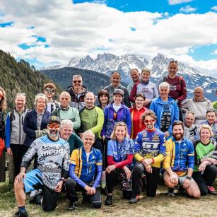 Die BikeHotels Südtirol-Mitgleider 25 Jahre nach ihrer Gründung 1998.
