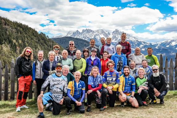 Die BikeHotels Südtirol-Mitgleider 25 Jahre nach ihrer Gründung 1998.