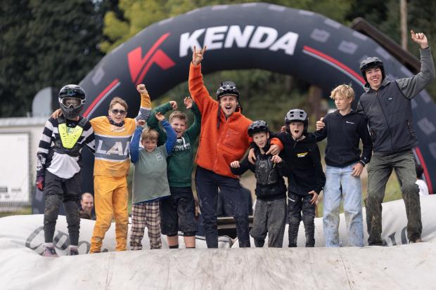 Wie finden das die young guns und ihre Coaches? Coool!