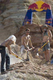 Geschwisterliche Sandkasten-Spiele.
Foto: John Gibson/Red Bull Photofiles