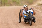 Auch ein amerikanischer Handbiker quält sich durchs Outback.