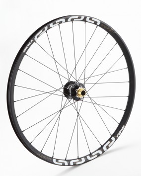 Der TRS+ Laufradsatz in 26" ist 1.650g leicht und kostet 1.079 EUR, 