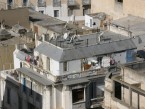 von dessen Dachterrasse.
