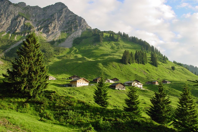 Von der Stadt direkt auf die Alpe, per pedes oder Bike. Die Alpenregion Bludenz Tour macht's möglich.