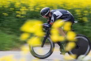 The UCI-Regeln beim ZeitfahrenDie seit 1.1.2014 geltenden neuen UCI Regeln für Zeitfahrpositionen sollen den FahrerInnen mehr Freiheiten bieten.