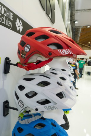 iXS