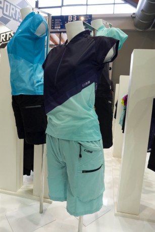 iXS