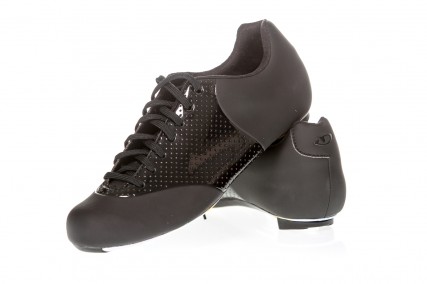 Gehört in jede Schuhvitrine und würde
