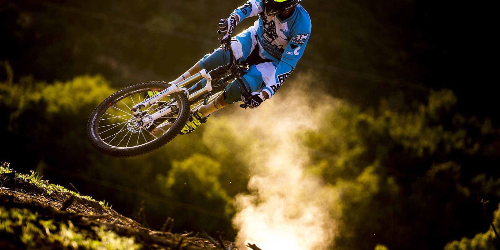 Video: Karim Amour beim Trailsurfen