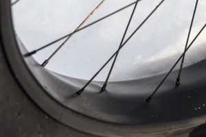 Reißt der Nippel, reißt er nicht? Die Carbondales haben ihre (Gewichts-)Vorteile, aber auch Tücken.