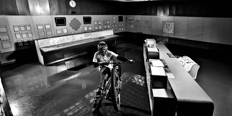 Biken im Atomkraftwerk