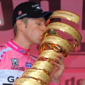 2012 Body Paint 3.0 Speed Suit Ryder Hesjedal gewinnt den Giro d’Italia, Dank seinem flotten EZF im neuesten Castelli TT-Einteiler, mit einem hauchdünnen Vorsprung von nur 16 Sekunden.