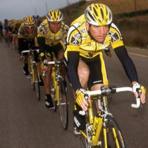 1998 ProseccoDas von Castelli ausgestattete Team Once mit Abraham Olano trug das erste Trikot mit Feuchtigkeitstransport (Prosecco).