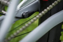 ermöglicht extrakurze Kettenstreben (458 mm).