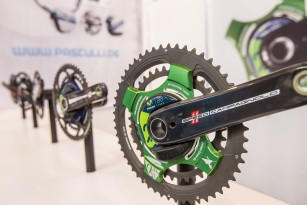 Mit € 1.590,- für das Package aus Kurbel und Powermeter bildet Campagnolo die obere Grenze.