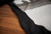 und seitlichen Mesh-Einsätzen um 179,99 Euro.